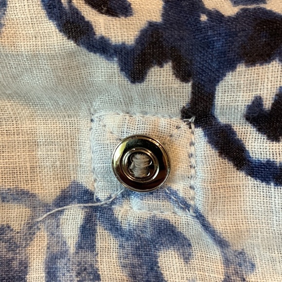 JM Collection Women's Size 12 Top Blue & White Paisley Button Down - Picture 9 of 10